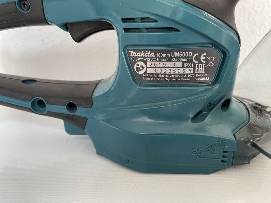 Foarfeca gard viu - Makita -12 volti