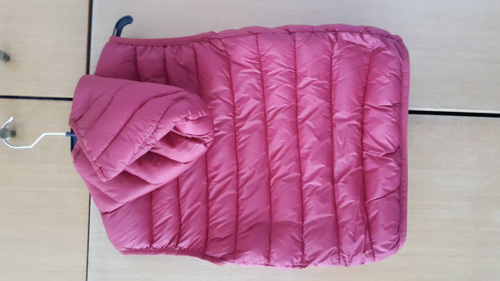 Елек 6 -7 г. нов Mango два цвята