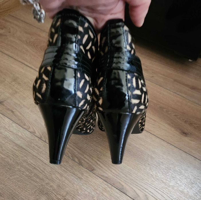 Естествена кожа с косъм дамски боти Franco Sarto 40-41 номер