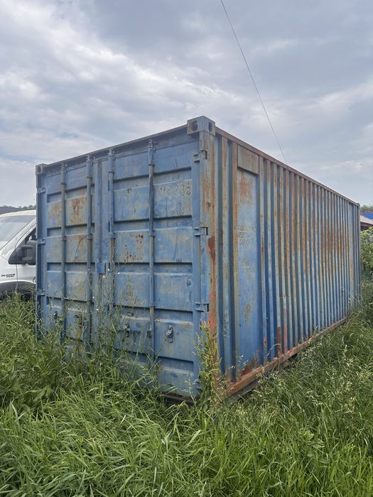 Vand containere maritime