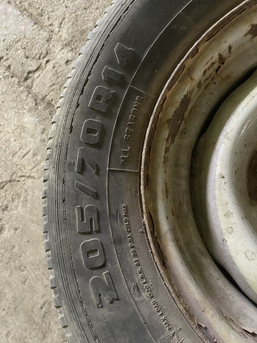 Продам покрышку с диском Forward 121