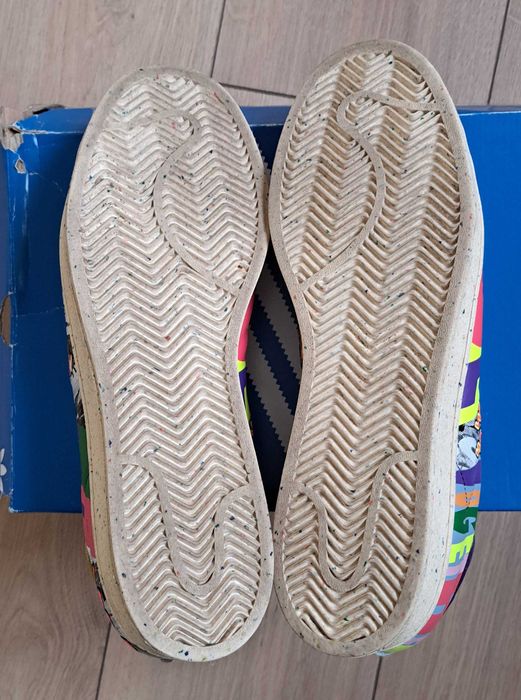 Adidas Superstar Pride