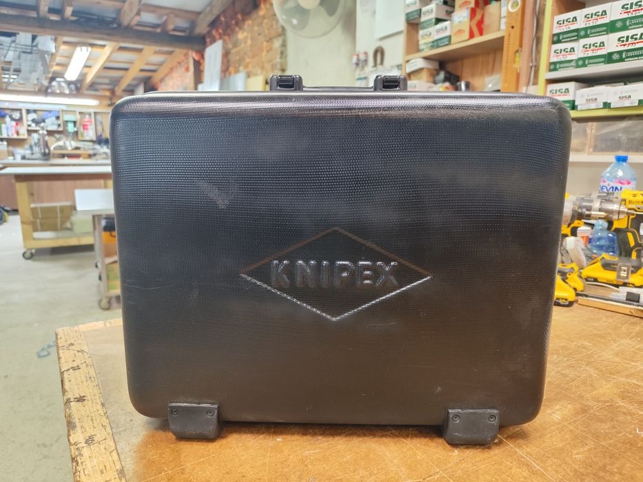 Електрически Куфар KNIPEX