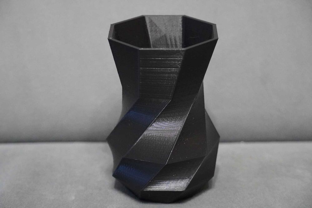 Декоративни вази и кашпи