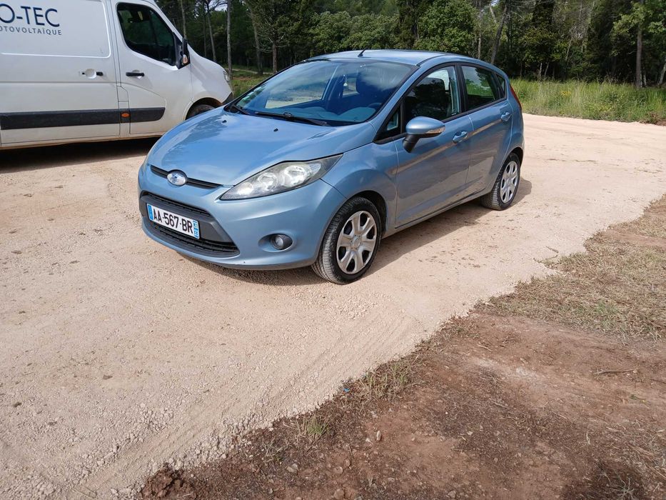 Vând Ford fiesta 1.4 an 2009