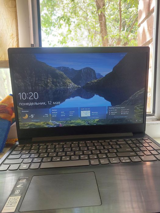 Ноутбук LENOVO отличный