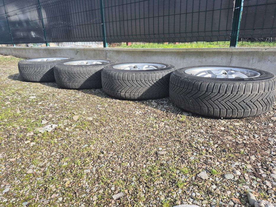 Set 4 roți bmw R16 205/55 cu cauciucuri de iarnă