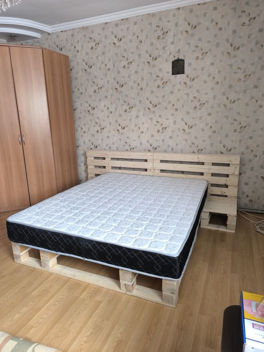 Кровать из паллет