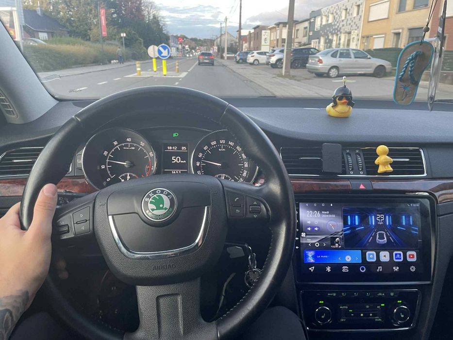 Vând Skoda superb 2
