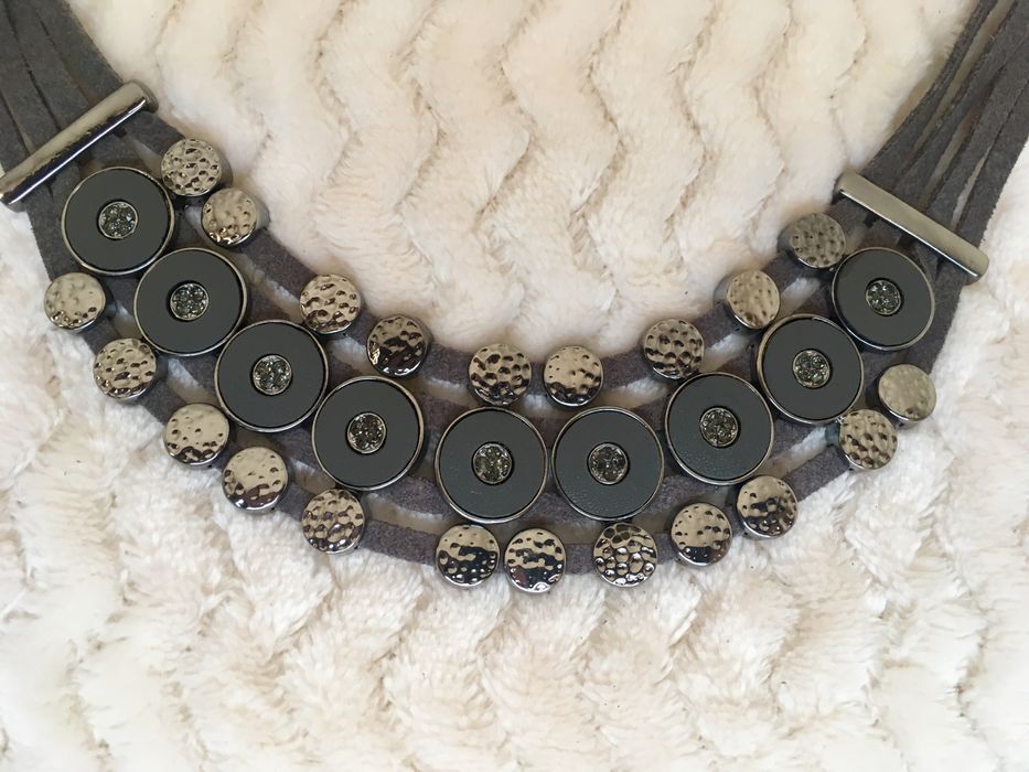 Colier Baraka din piele gri