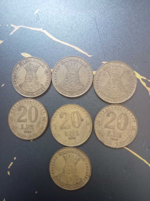 Monezi de vanzare.
