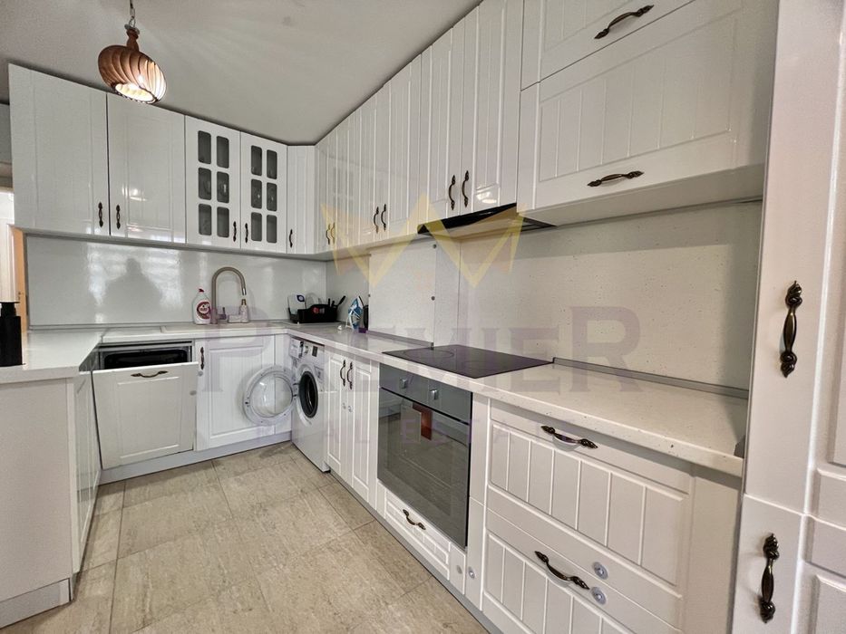 Дава се под наем Четиристаен апартамент в Варна, Трошево - 96 кв.м за 663 € - Снимка #1