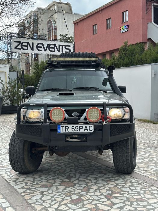 Patrol y 61 autoutilitara variante autorulota