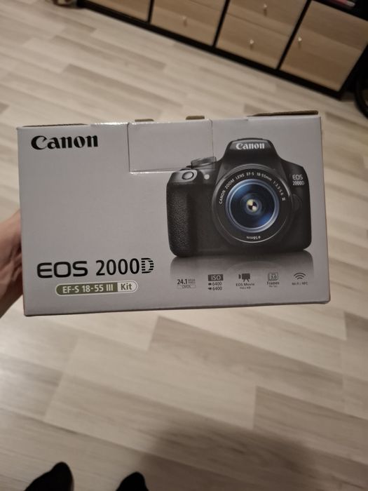 Canon EOS2000D kit