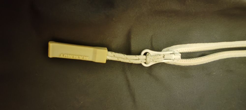 Geacă MAMMUT GORE TEX - M bărbat , superbă