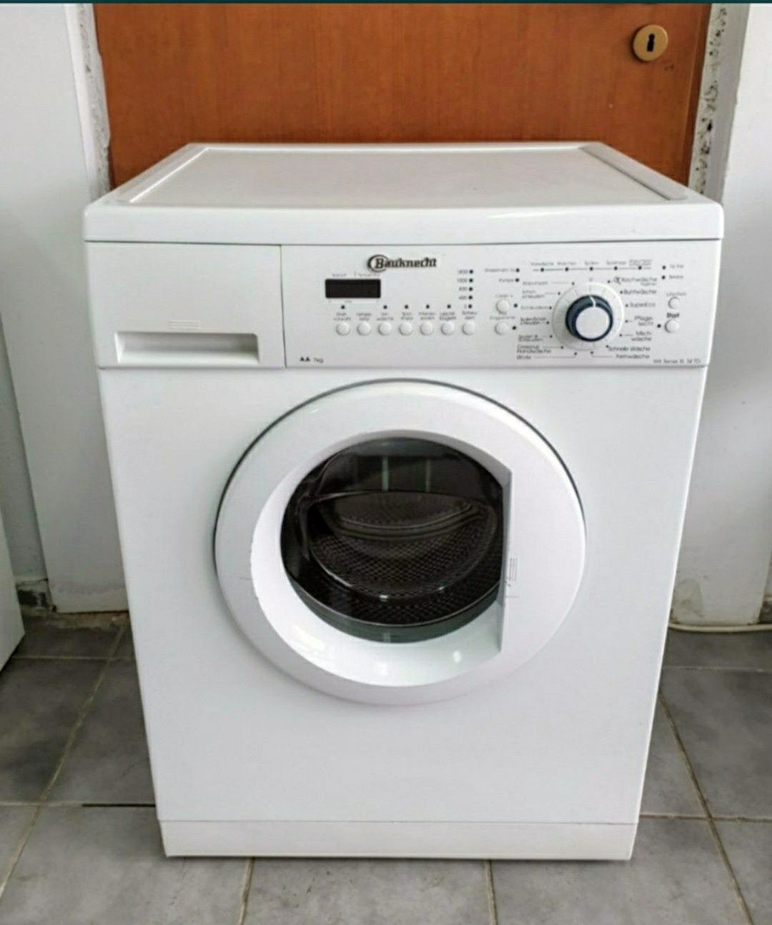 LICHIDARE DE STOC.  Masină de spălat rufe automată Bauknecht  506440