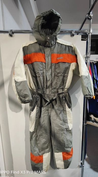 Горнолыжный костюм (комбинезон)
