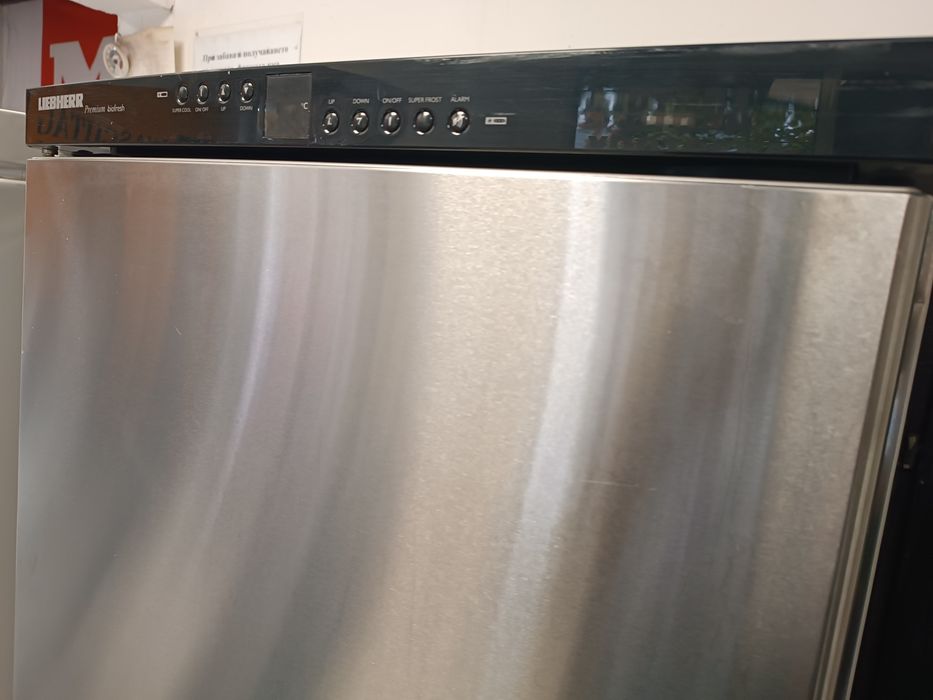 Хладилник с фризер LIEBHERR PREMIUM INOX