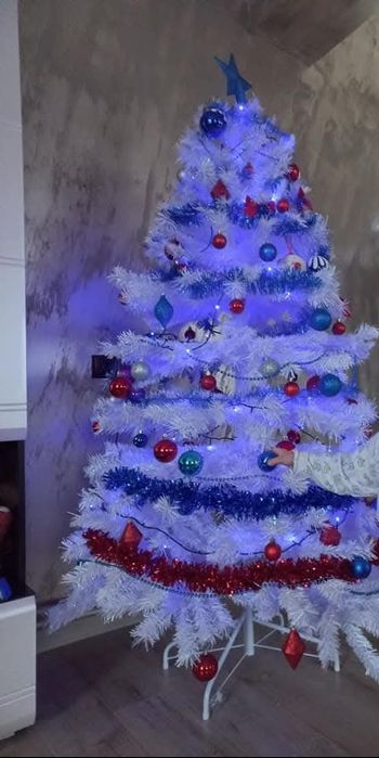 Brad artificial in stare impecabila