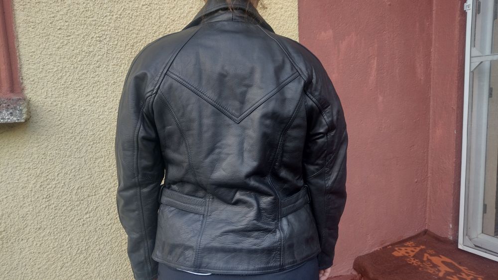 Дамско Мото яке марка Orina