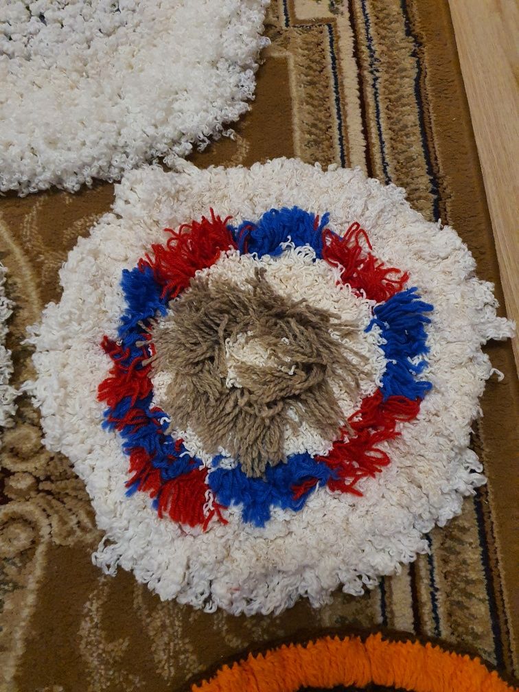 Ръчно плетени столовки