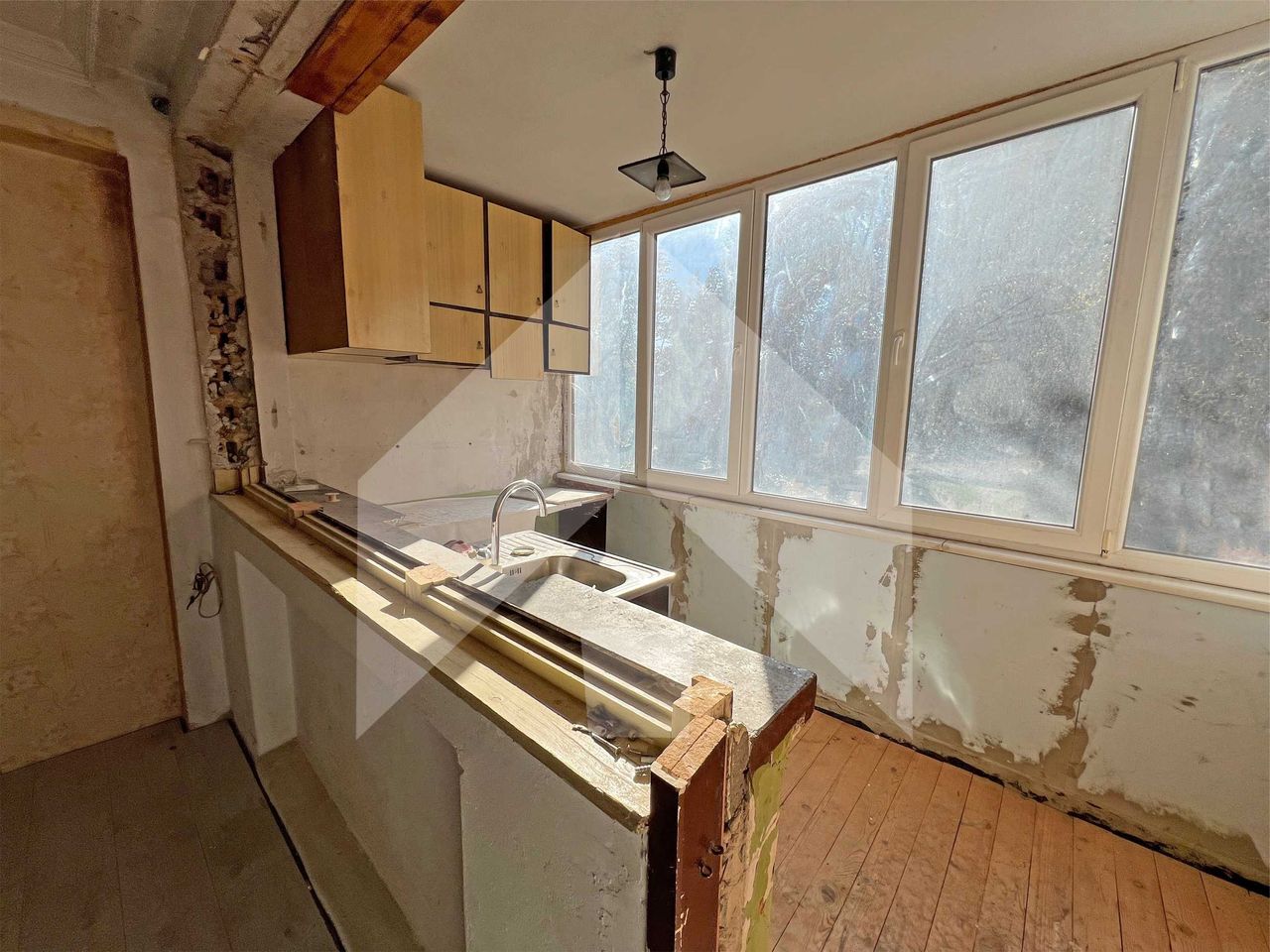 Продава се Двустаен апартамент в Нови пазар - 60 кв.м за 1148 €/кв.м - Снимка #6