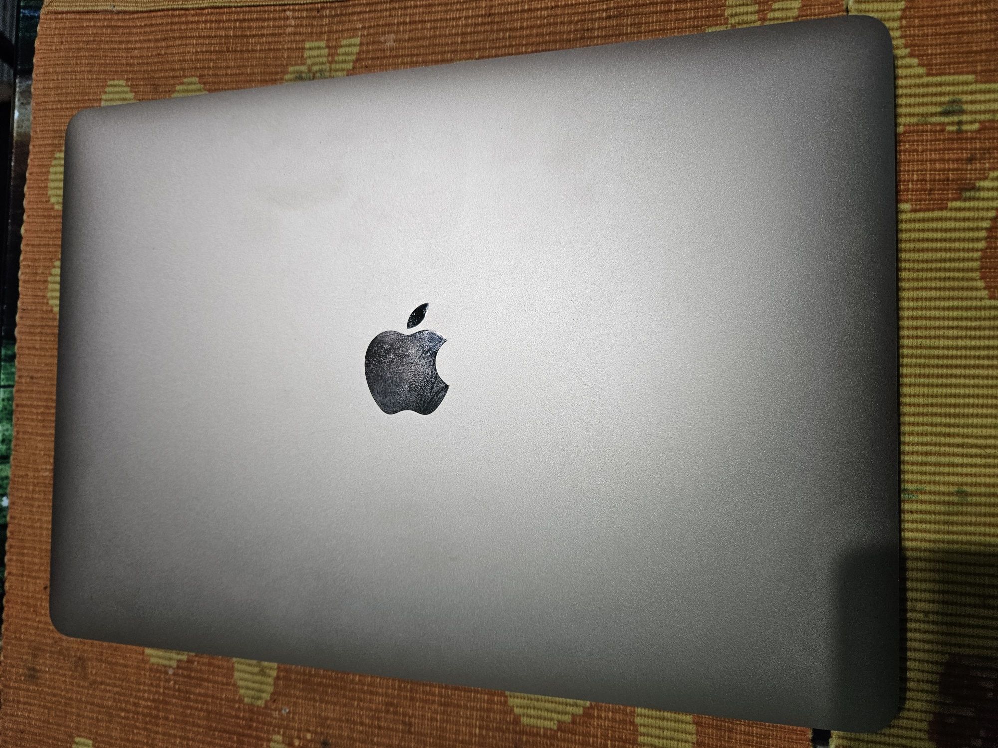 MacBook Air M1 13 cumpărat în 19.10.2022