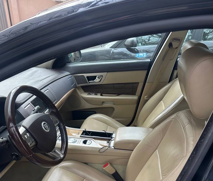 Jaguar XF 2008 years