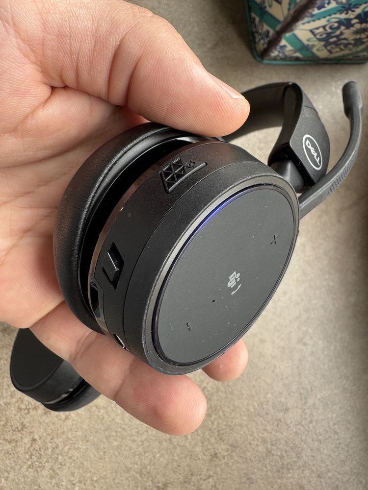 Продавам слушалки Dell pro Wirless WL5022 (plantronics voyager 4220)
