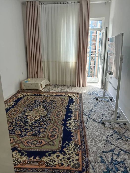 Hamid Olimjon metrosi yaqnida arenda