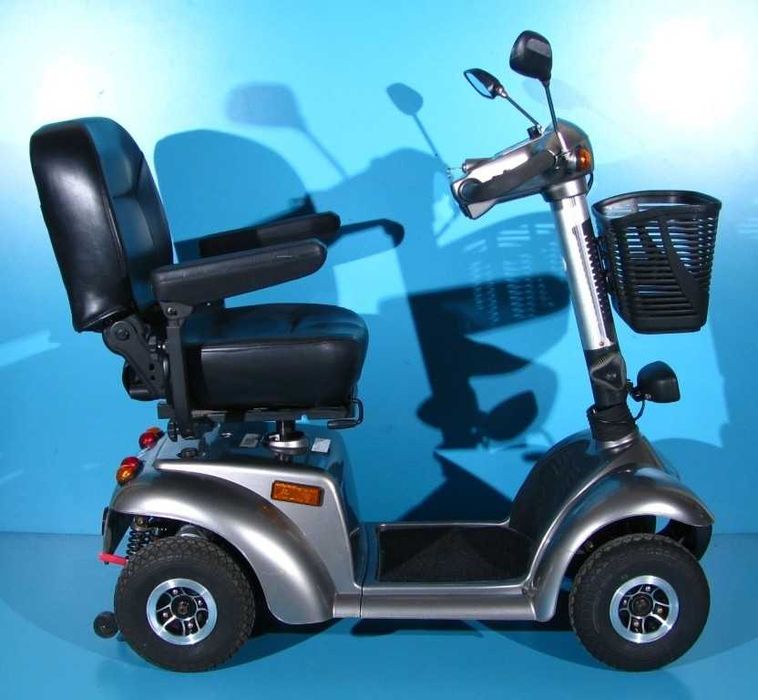 Scuter electric batrani/invalizi B+B Fortis - 6 km/h