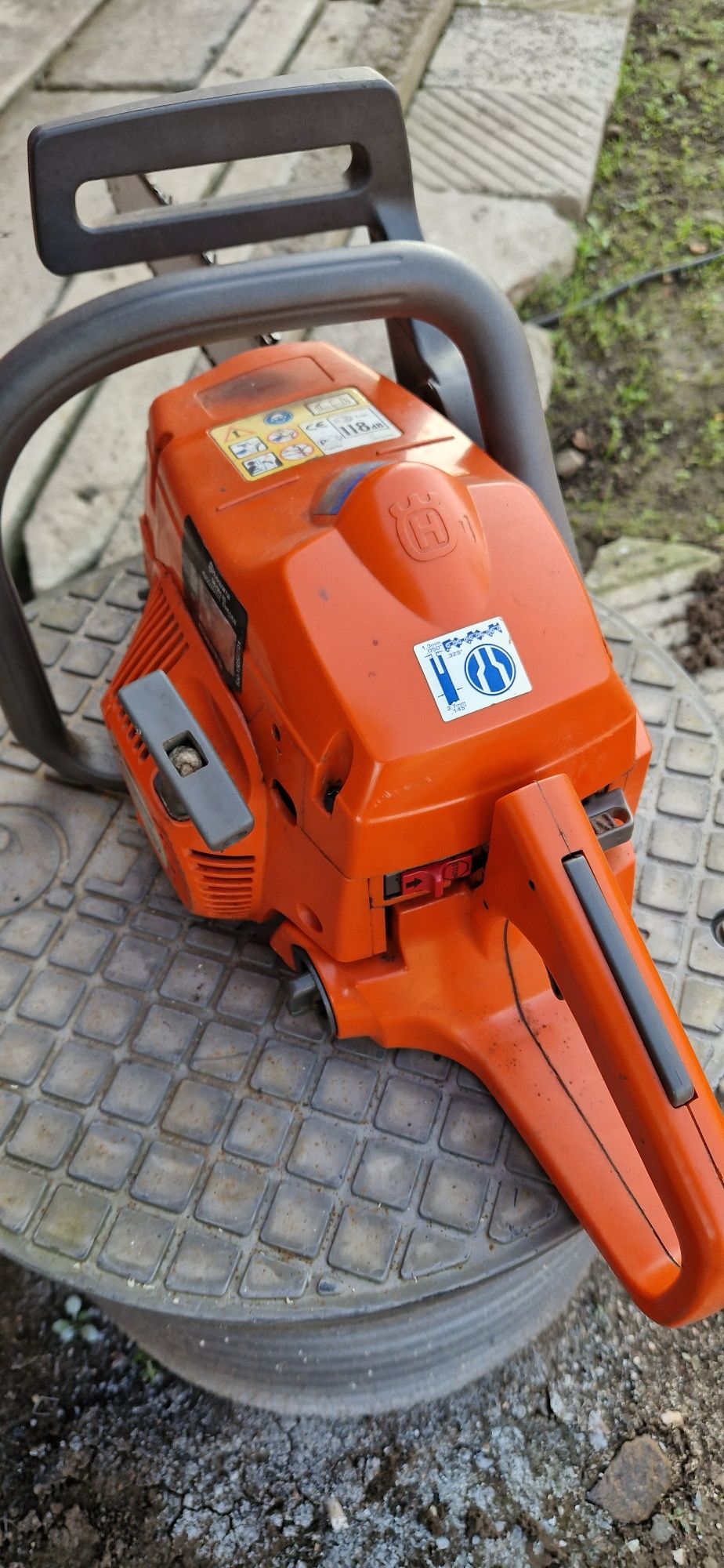 Бензинов трион Husqvarna 137