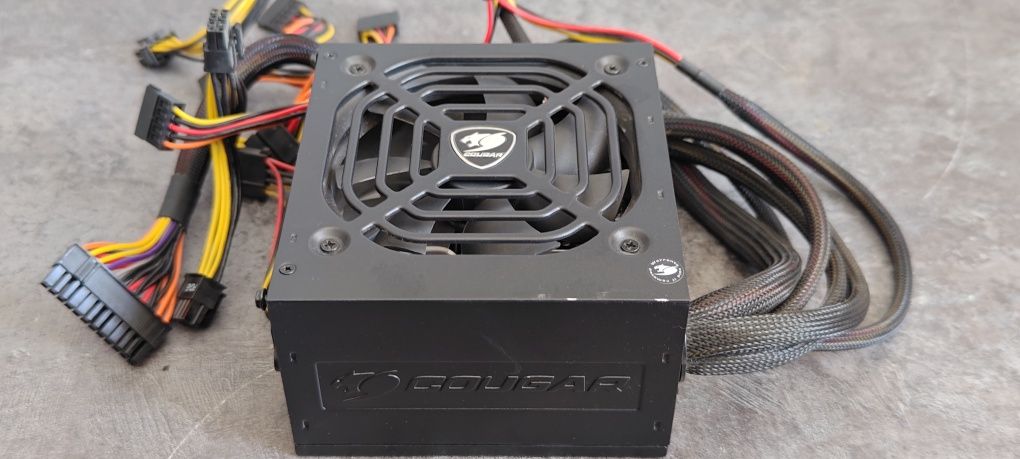 Блок питания Cougar 700w