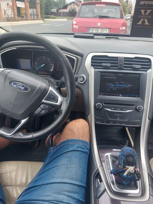 Ford mondeo  hybrid gpl (prius)