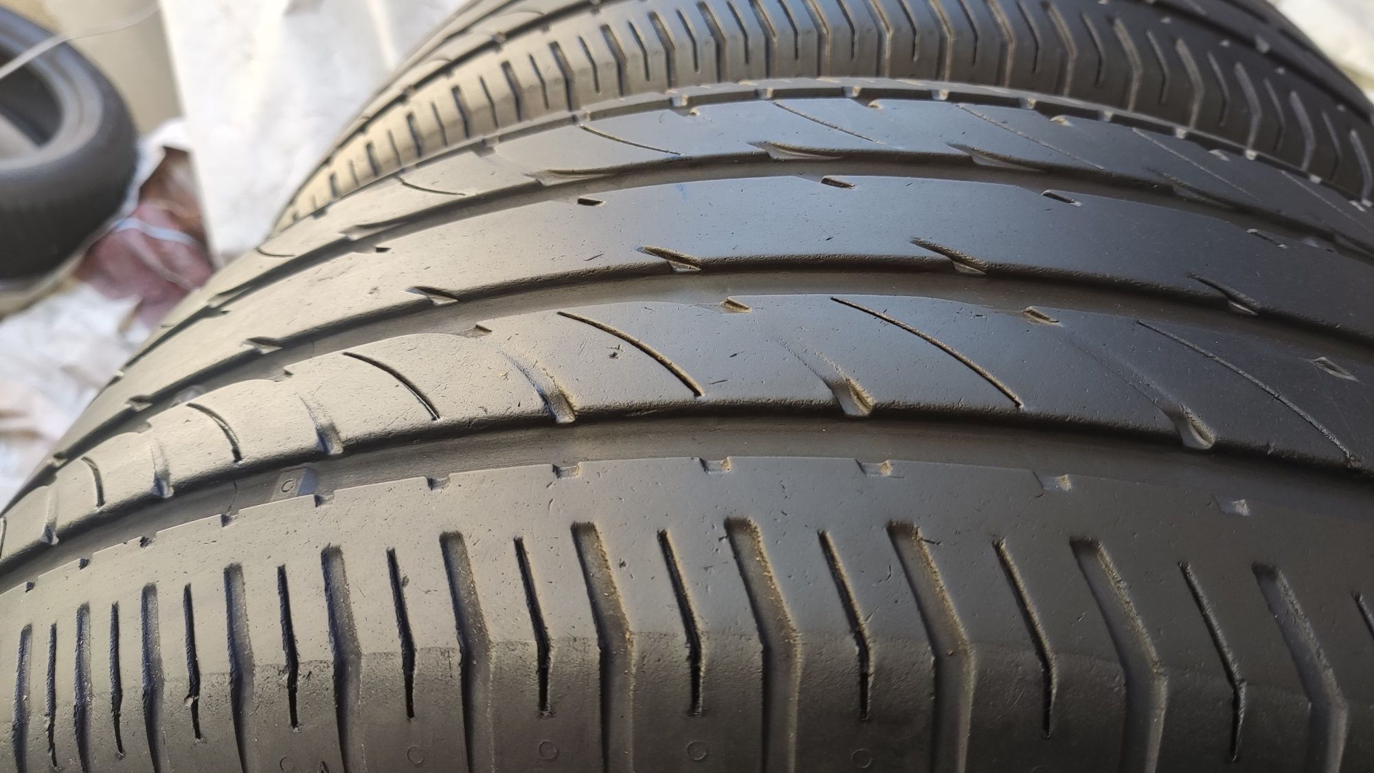 2бр летни гуми 245/40/19, dot21
dot4421
5.7mm грайфер 
Без лепенки и к
