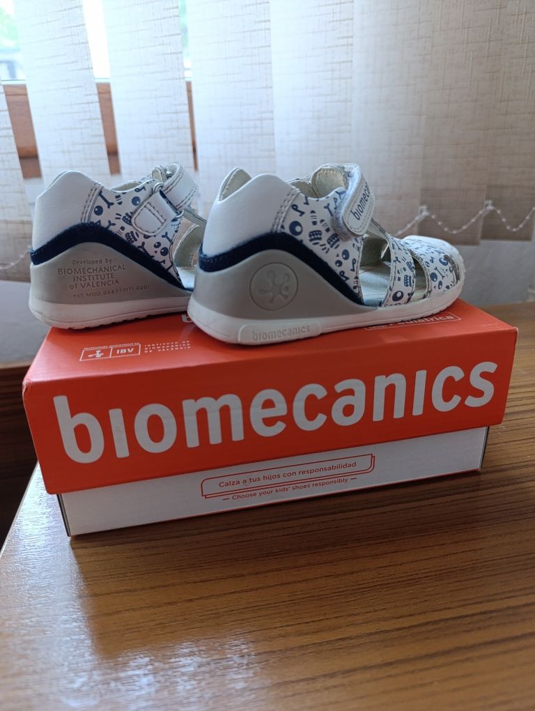 Сандали Biomecanics