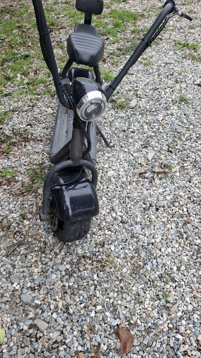 Vând scuter electric