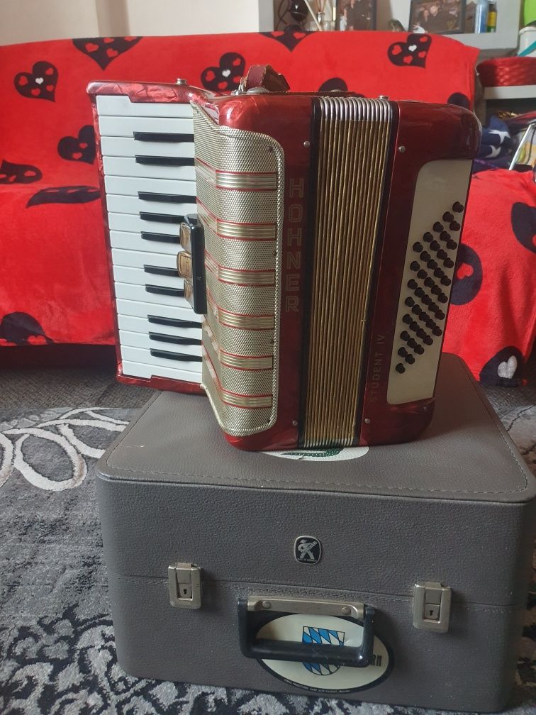 Acordeon Hohner Student IV