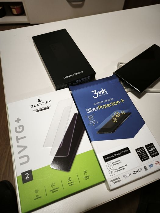 Vând Samsung S23 Ultra 256 GB
