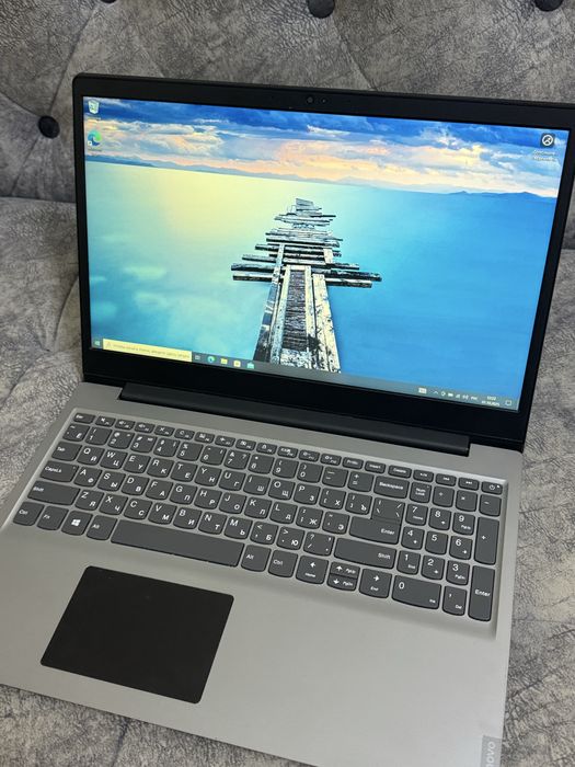 Lenovo IdeaPad S145-15IWL продаётся ноутбук.