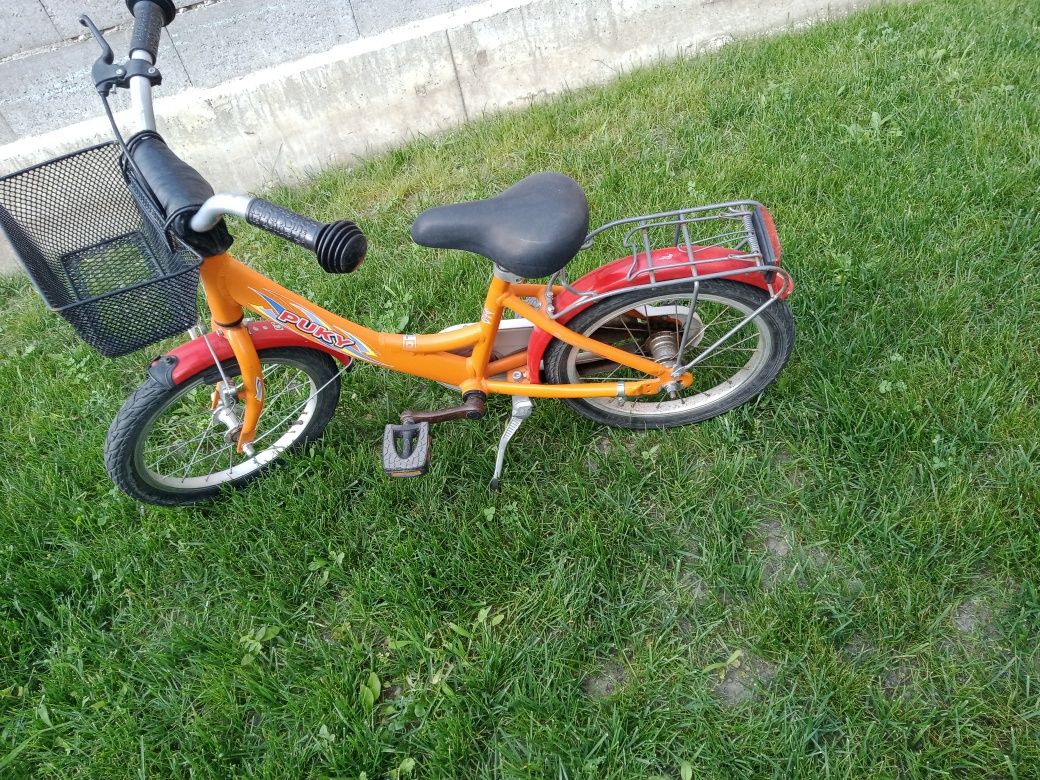 Vând bicicletă copii