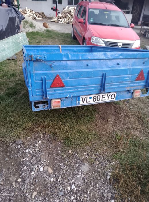 Remorca 750 kg cu sistem de franare