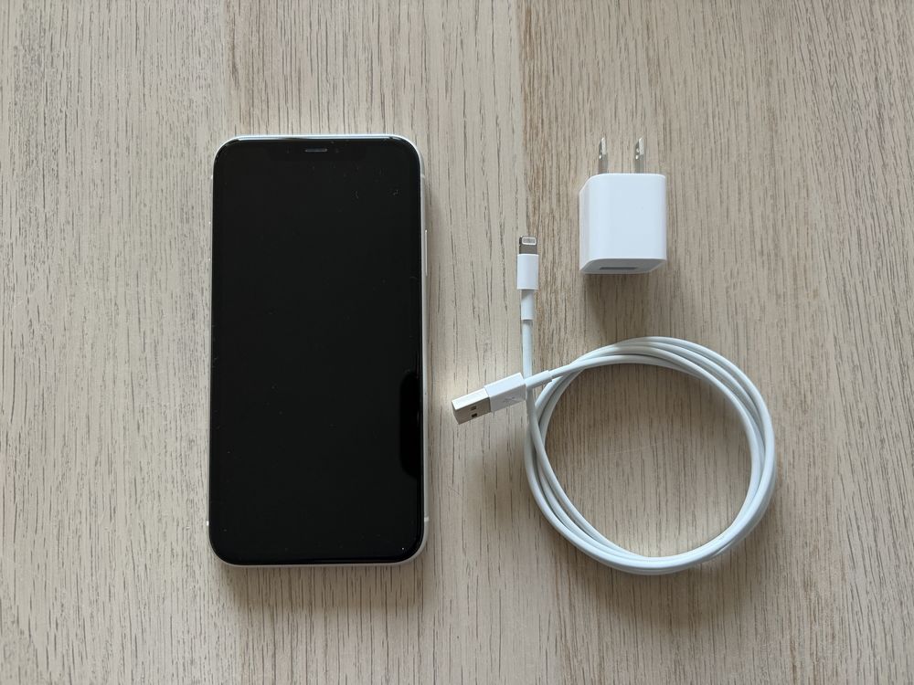 iPhone 11 64gb бял САЩ