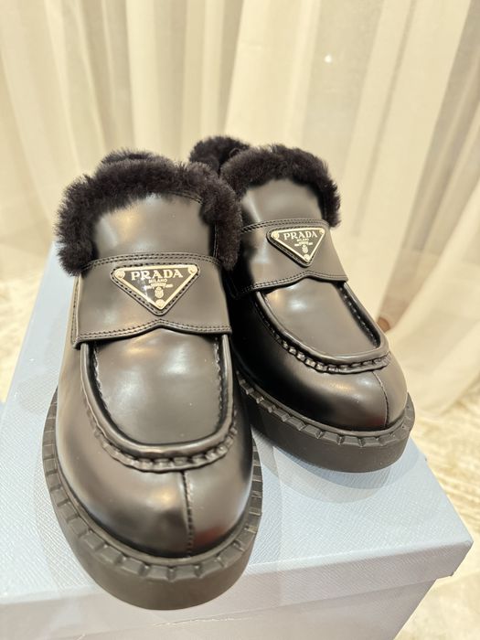 Продам лоферы с мехом