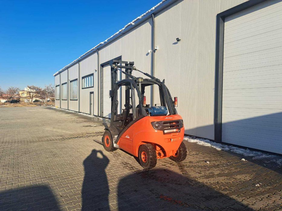 Мотокар Linde H30 - от АБ Сервиз мотокари, газокари, електрокари