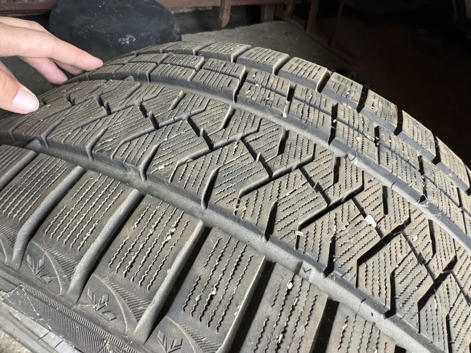 Cauciuc 275/40 R20