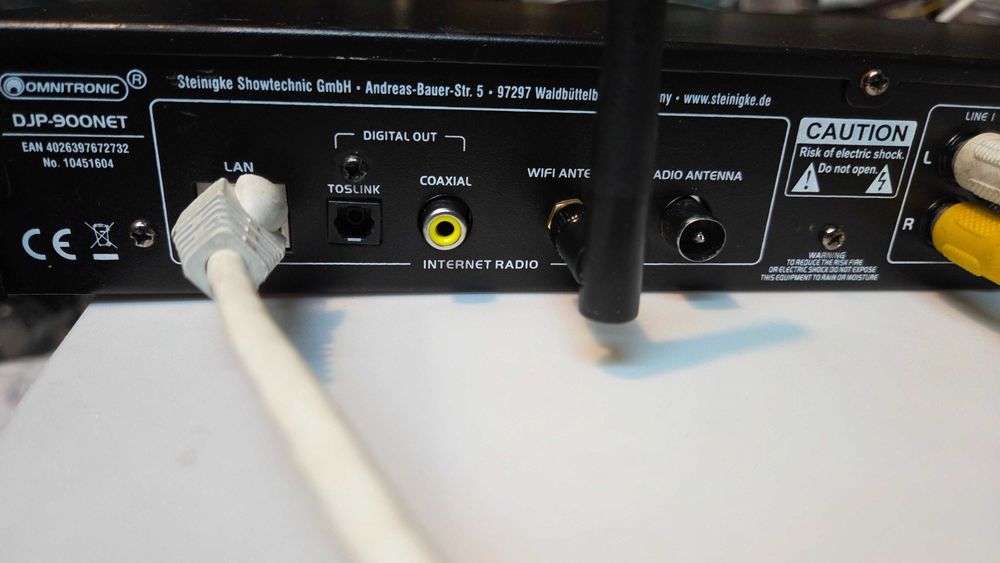 Omnitronic DJP-900NET Class D Amplifier with bluetooth, Internet Radio