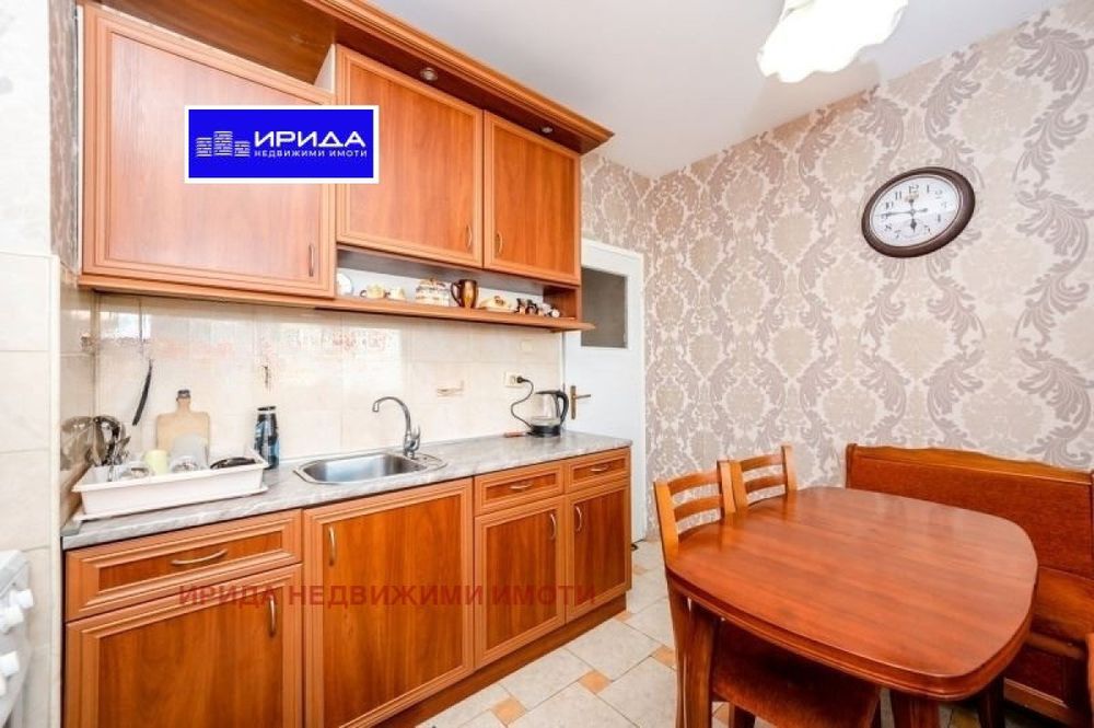 Продава се Тристаен апартамент в София, Света Троица - 88 кв.м за 2216 €/кв.м - Снимка #6