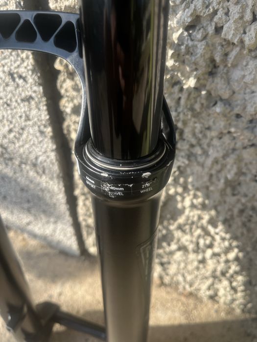 Вилка за велосипед rock shox boxxer 2021 200 mm