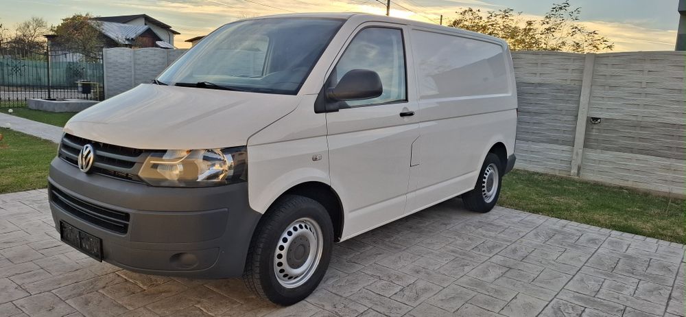 VW T5 Transporter 2013 2.0tdi €5 vivaro trafic vito